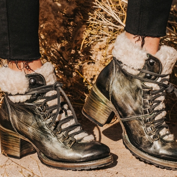 Freebird by Steven Shoes - Freebird Norway size 8 NOT TTS (fits like a 7) Olive